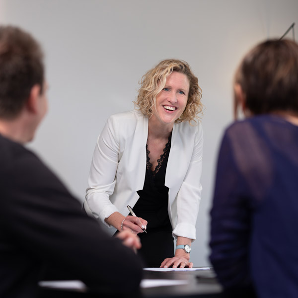 Emilie Keirsebilck Coach professionnelle certifiée vous aide à accroître la performance de votre entreprise.